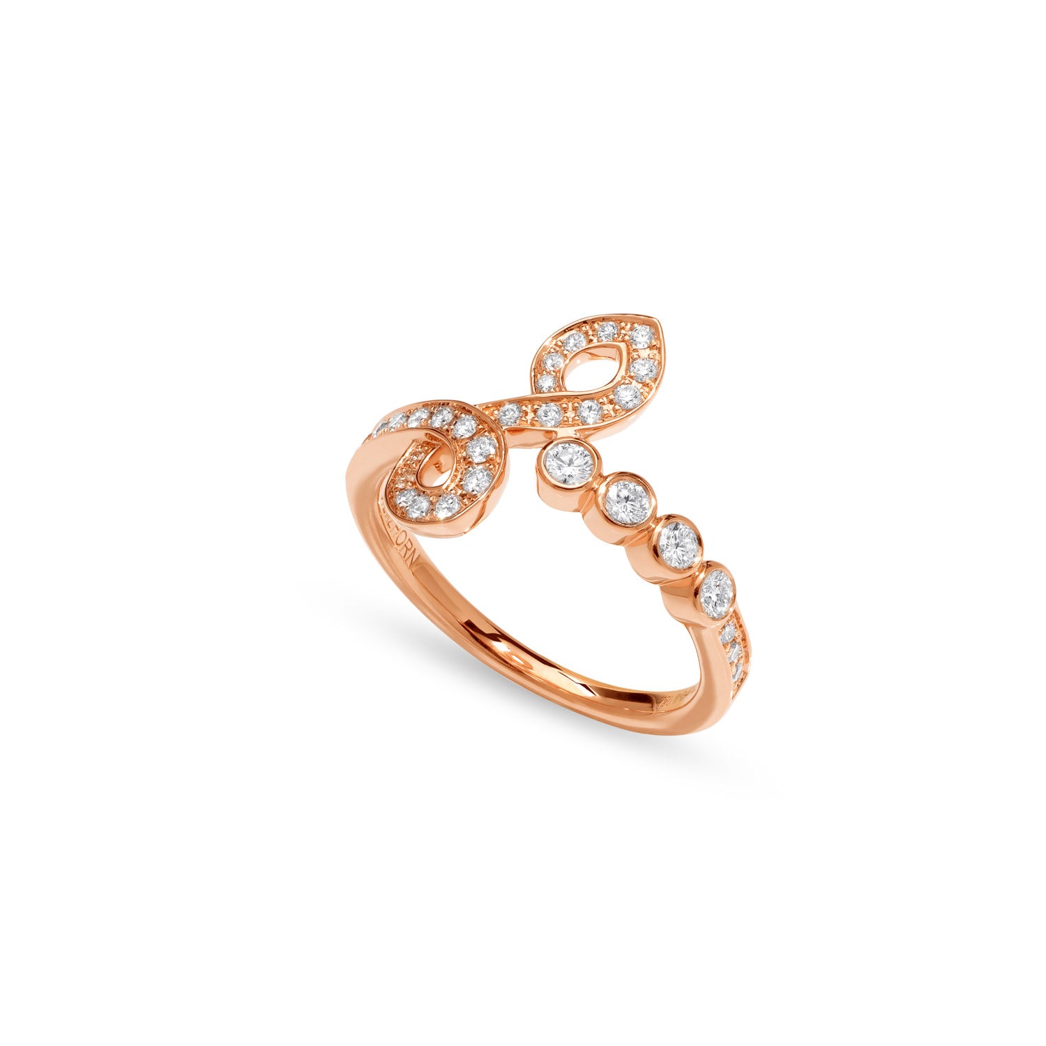 Ring with diamonds