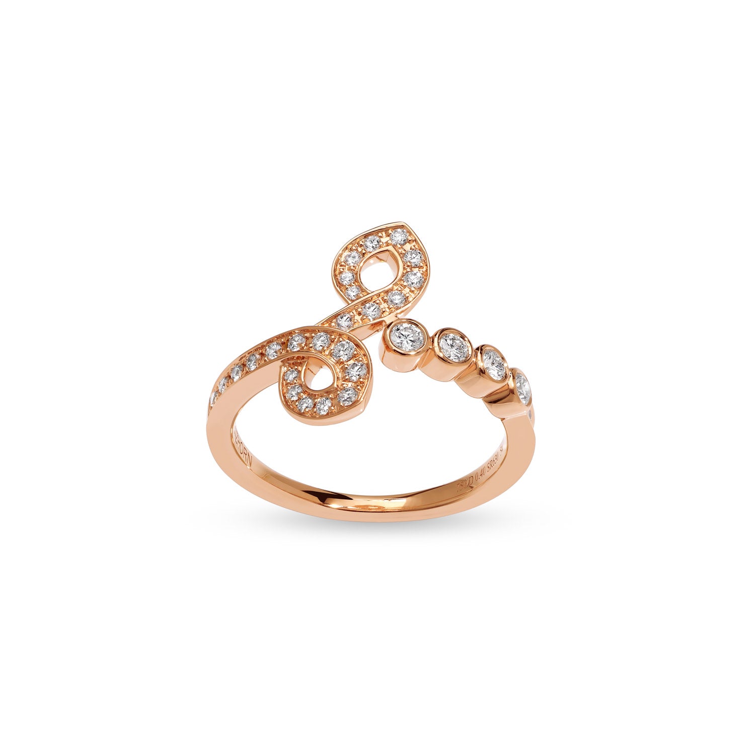 Ring with diamonds