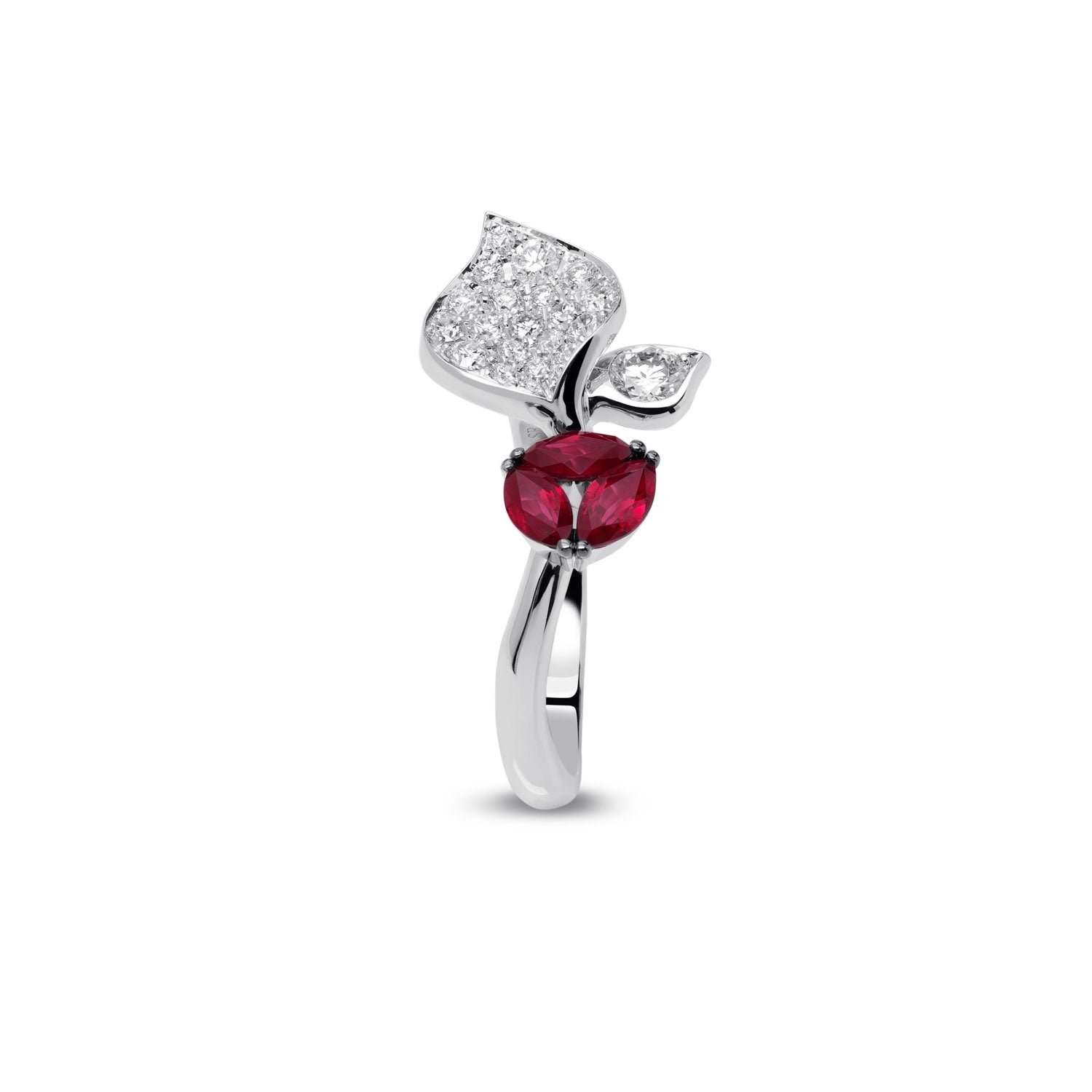 kleiner Ring mit Rubinen