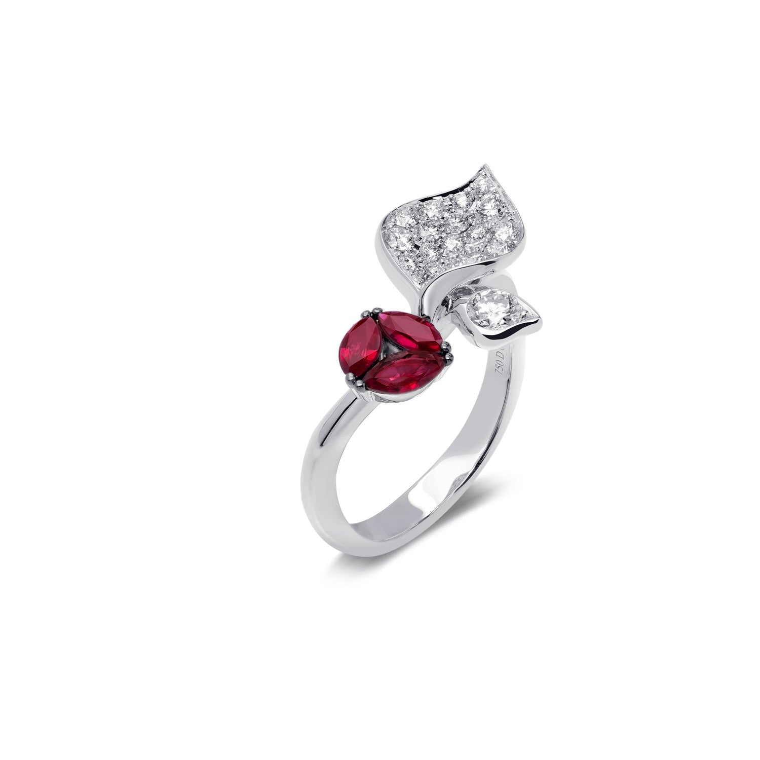 kleiner Ring mit Rubinen