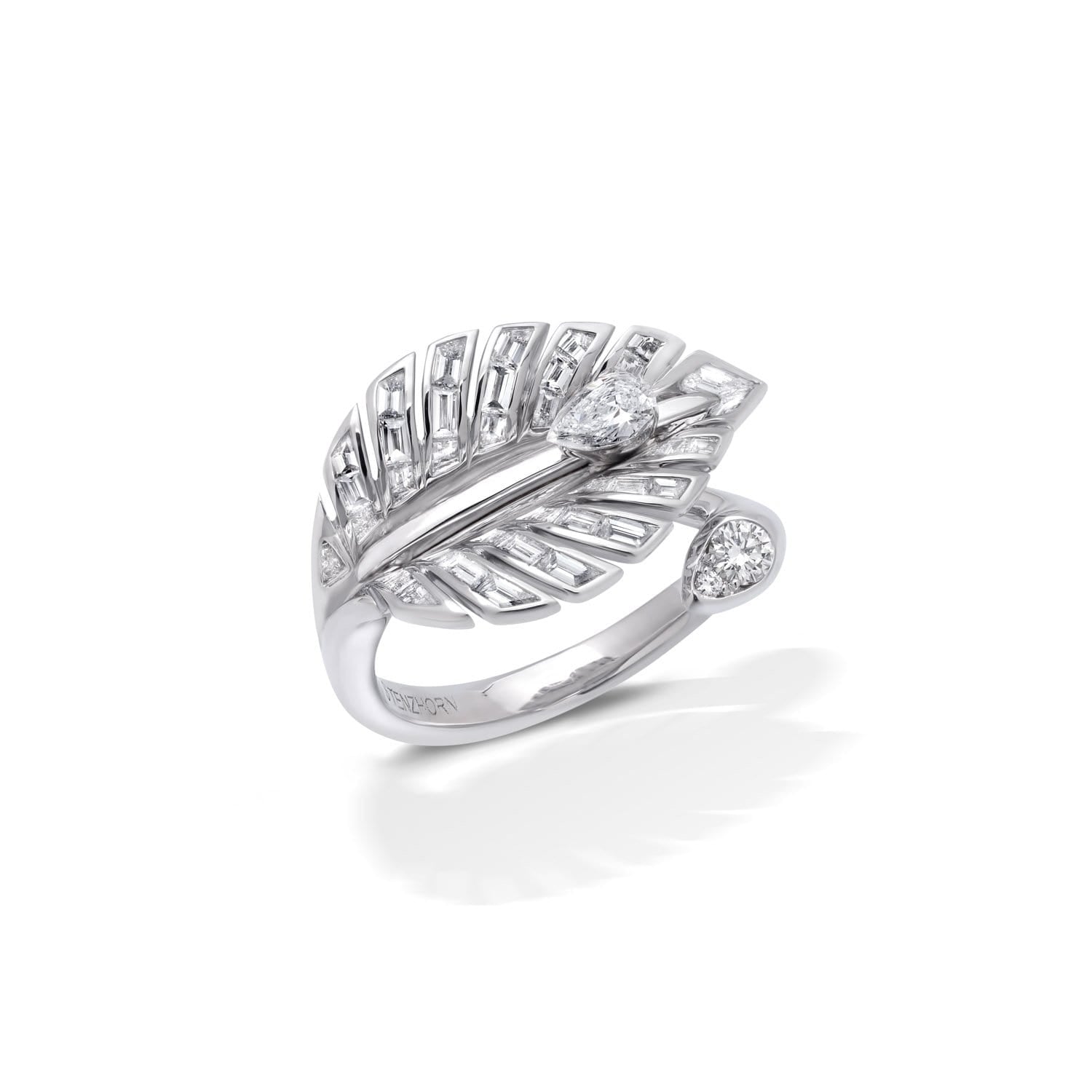 Ring mit Diamant im Baguetteschliff