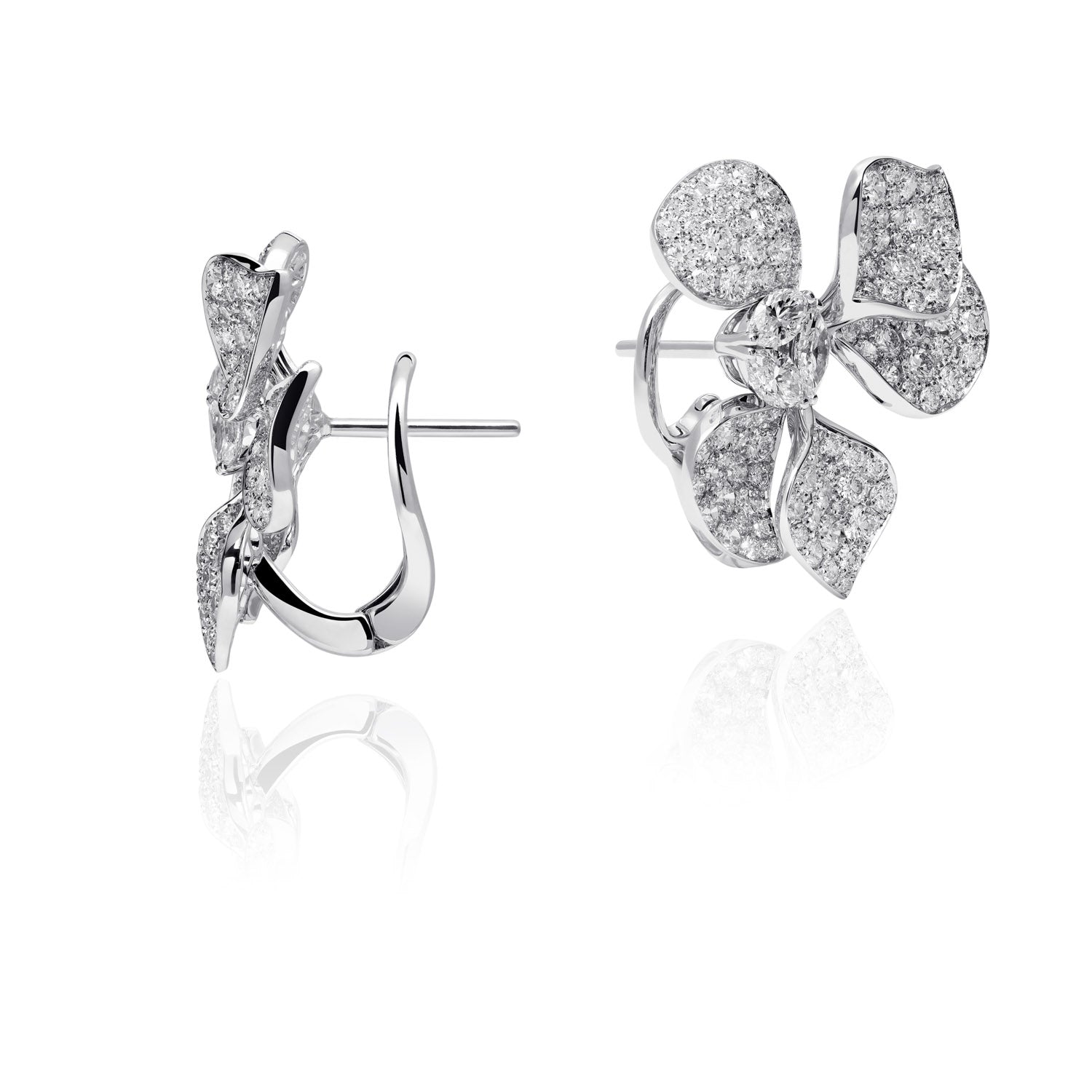 À FLEUR DE PARIS Diamond Leaf Earrings