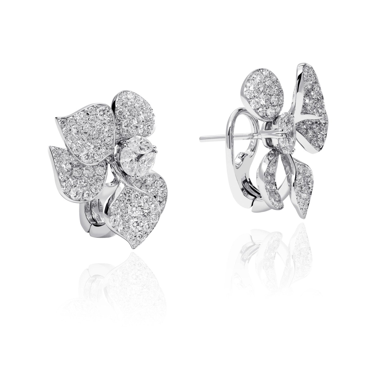 À FLEUR DE PARIS Diamond Leaf Earrings